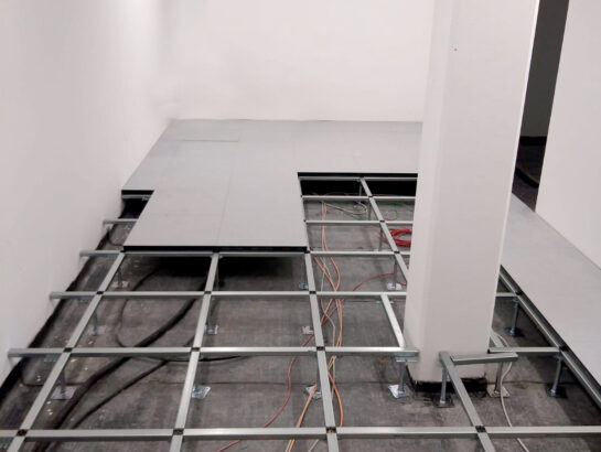 Schaltwartendoppelboden