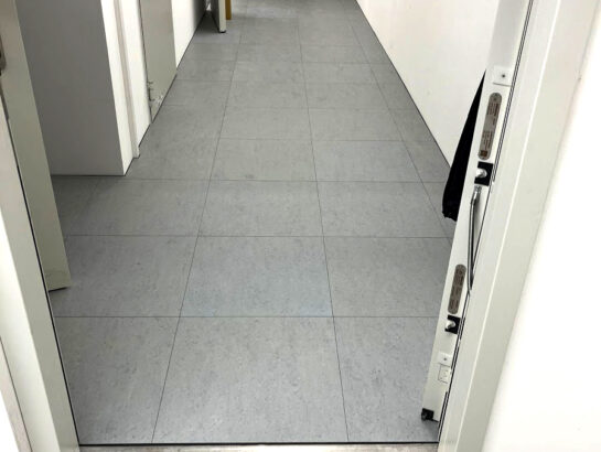 Schaltwartendoppelboden